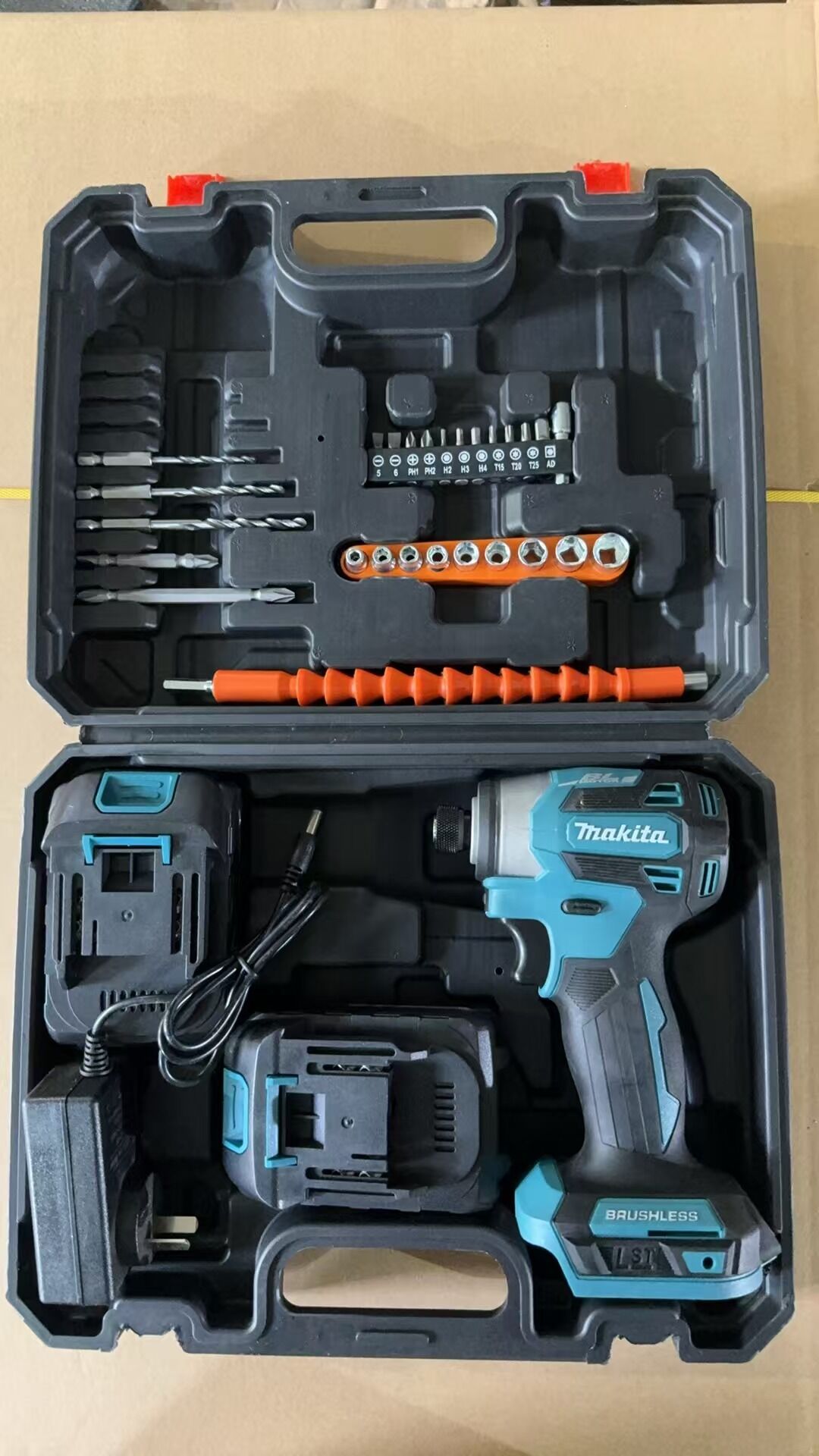 1730527716989426.jpg 8ac4e7b7dc78d63a171cf7265b7819bf.jpg